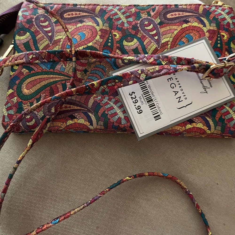 NWT Jen & Co The Riley Pink and Red Paisley Wristlet with Bohemian Charm